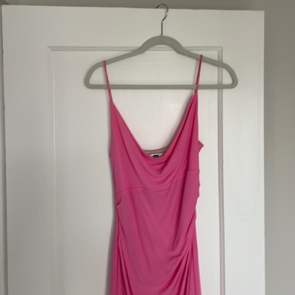 Size 6, Diane Von Furstenberg, pink midi dress.